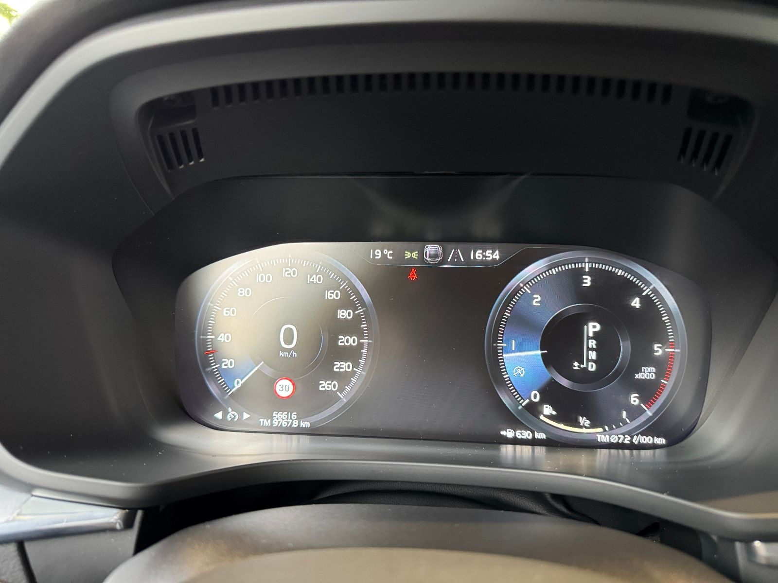 Fahrzeugabbildung Volvo XC60 Momentum Pro 2WD AHK LED NAVI ALU