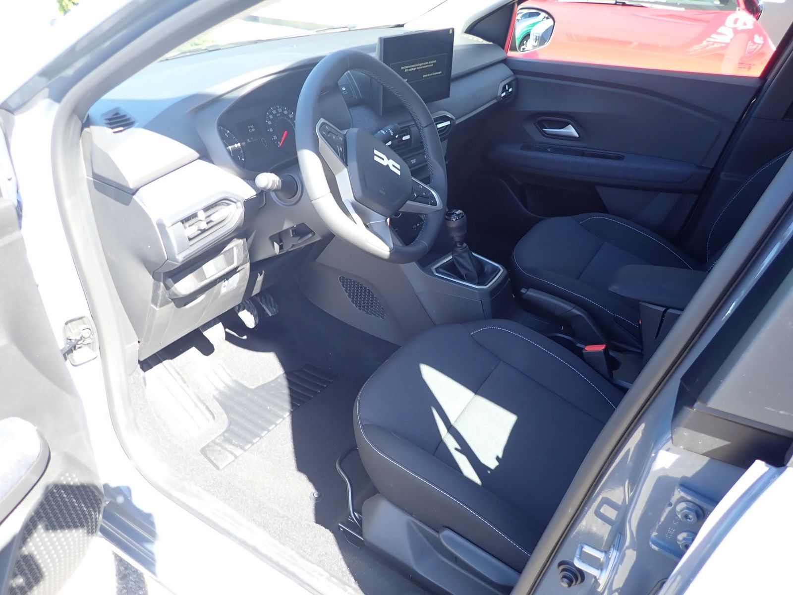 Fahrzeugabbildung Dacia Sandero Expression TCe 100
