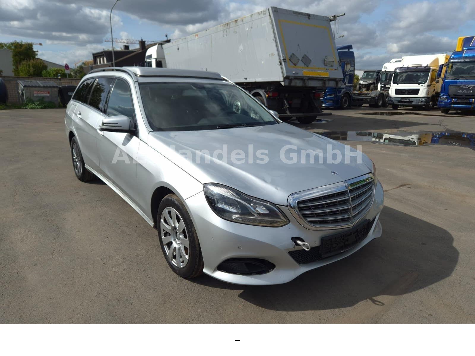 Mercedes-Benz E250 2014 — photo 11