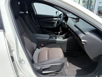Fahrzeugabbildung Mazda 3 Lim. SKYACTIVE Selection Navi HUD Matrix SHZ