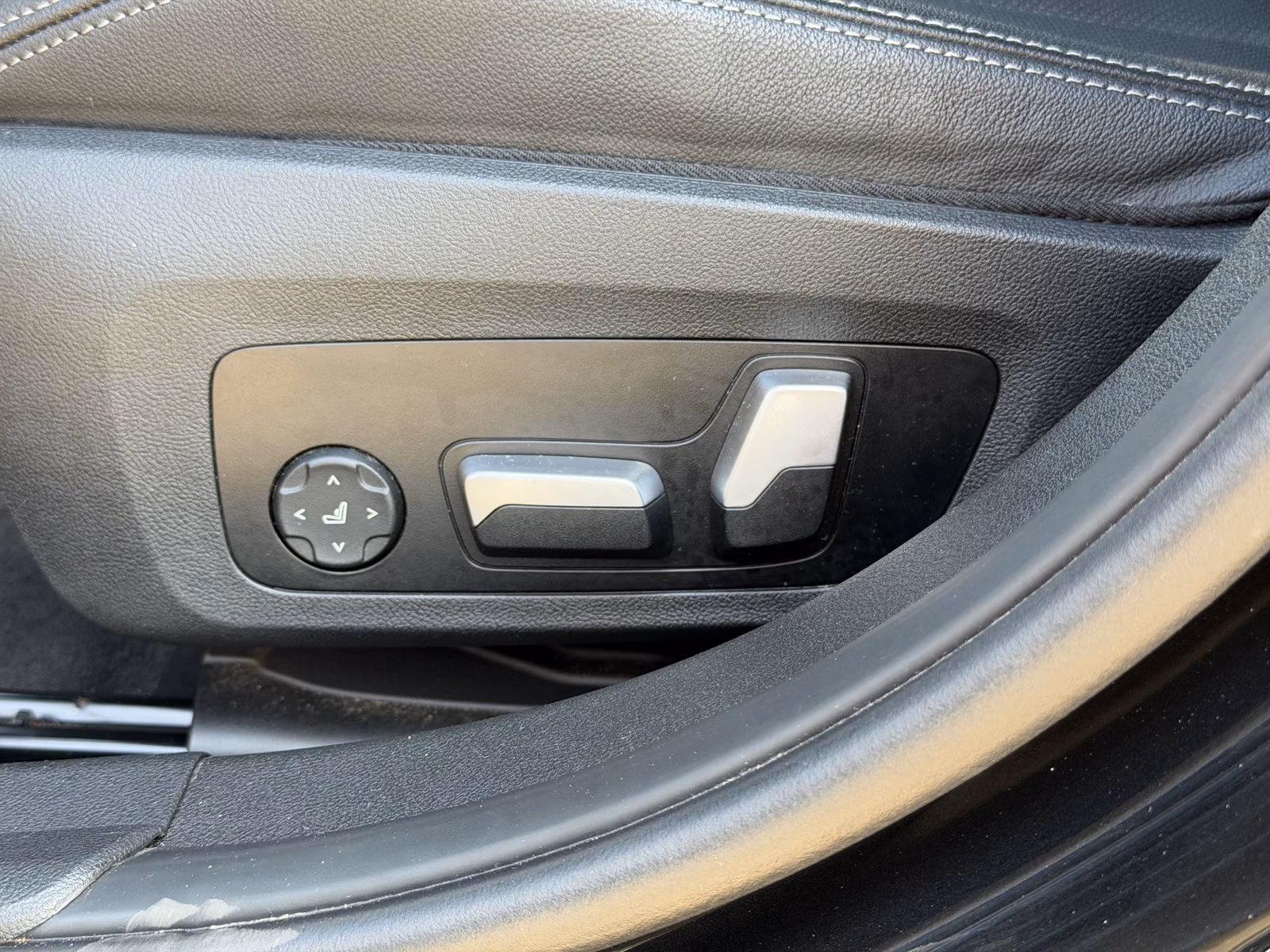 BMW 3 Series i Innovation LC+ Matrix HUD Memory Keyless, миниатюра 16