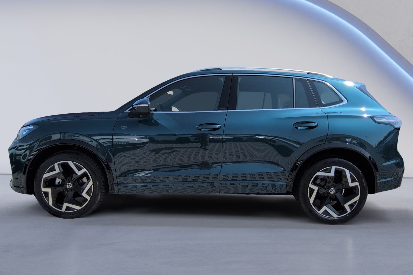 Tiguan R-Line 1.5 eTSI DSG NAVI+LED+SHZ+