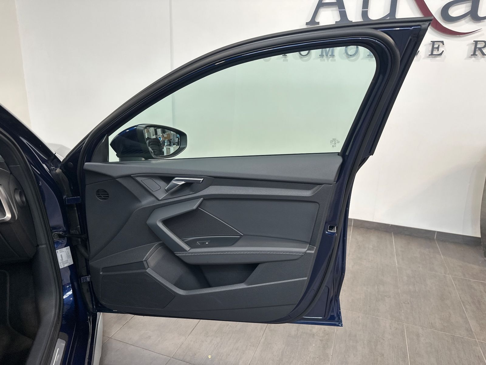Fahrzeugabbildung Audi A3 SpB 40 TDI Quattro S-Line NAV+LED+STHZG+19ZO