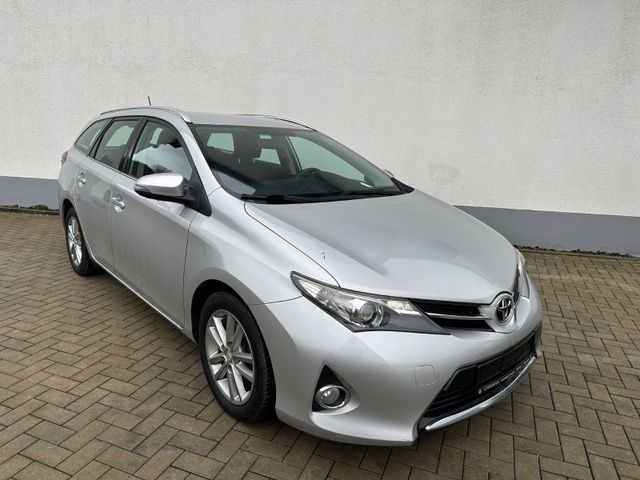 Toyota Auris 1,4-l-D-4D Life MultiMode