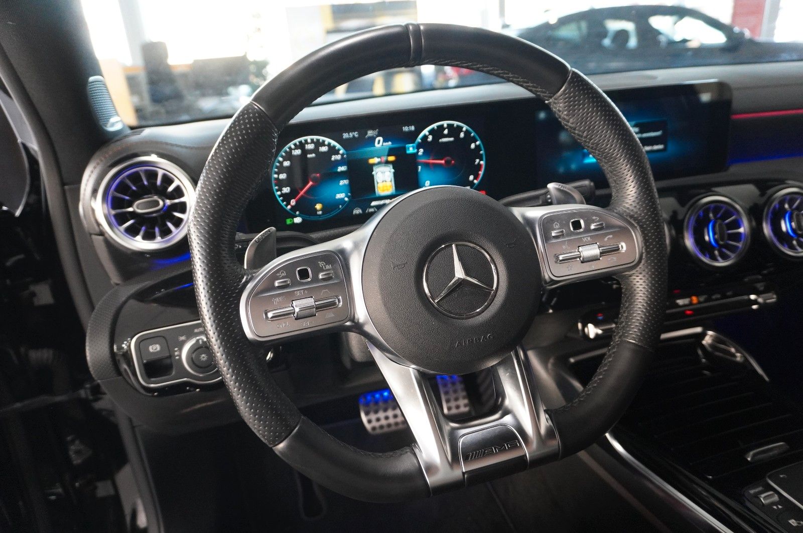 Fahrzeugabbildung Mercedes-Benz A 45 AMG 4MATIC 8G-DCT NAVI/LED/KAMERA/BURM./DAB