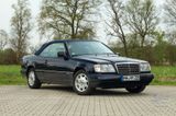Mercedes-Benz E 220 Cabriolet Sportline - Mercedes-Benz E 220 mit Benzin-Antrieb