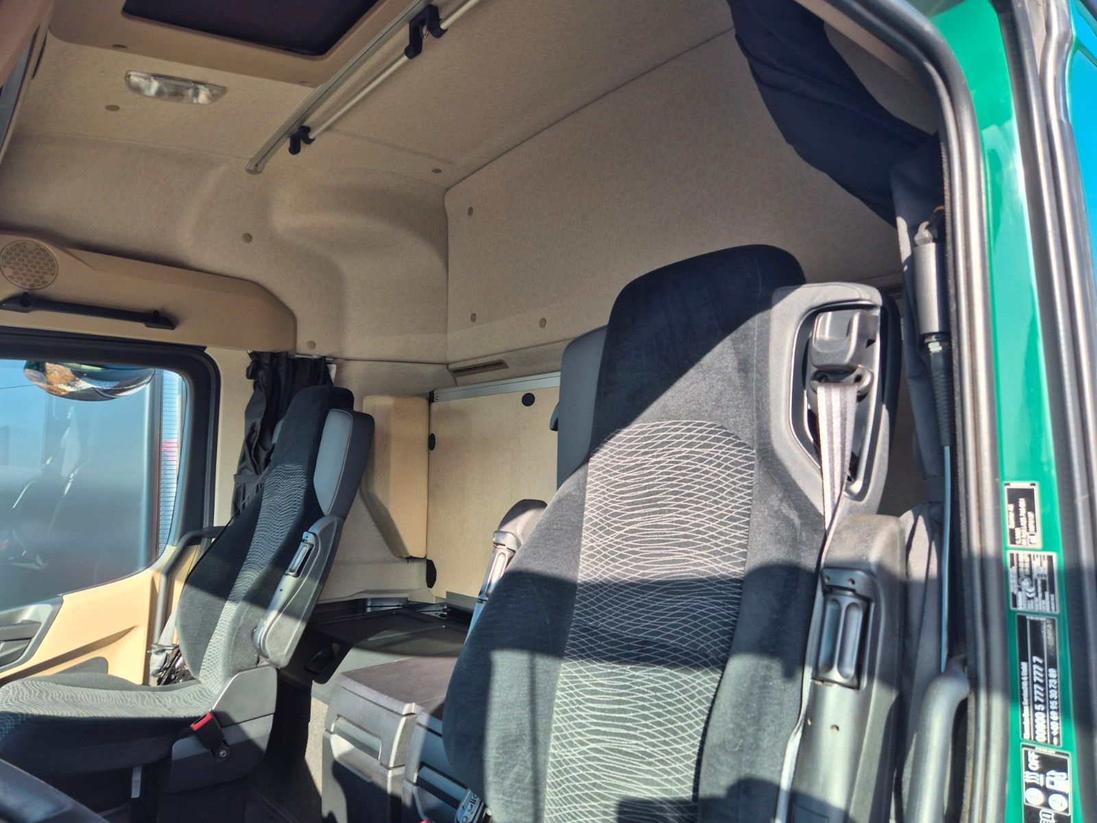 Fahrzeugabbildung Mercedes-Benz Arocs 2751 L 6x2/4 HAD Kurzholz Cranab TZ12.2