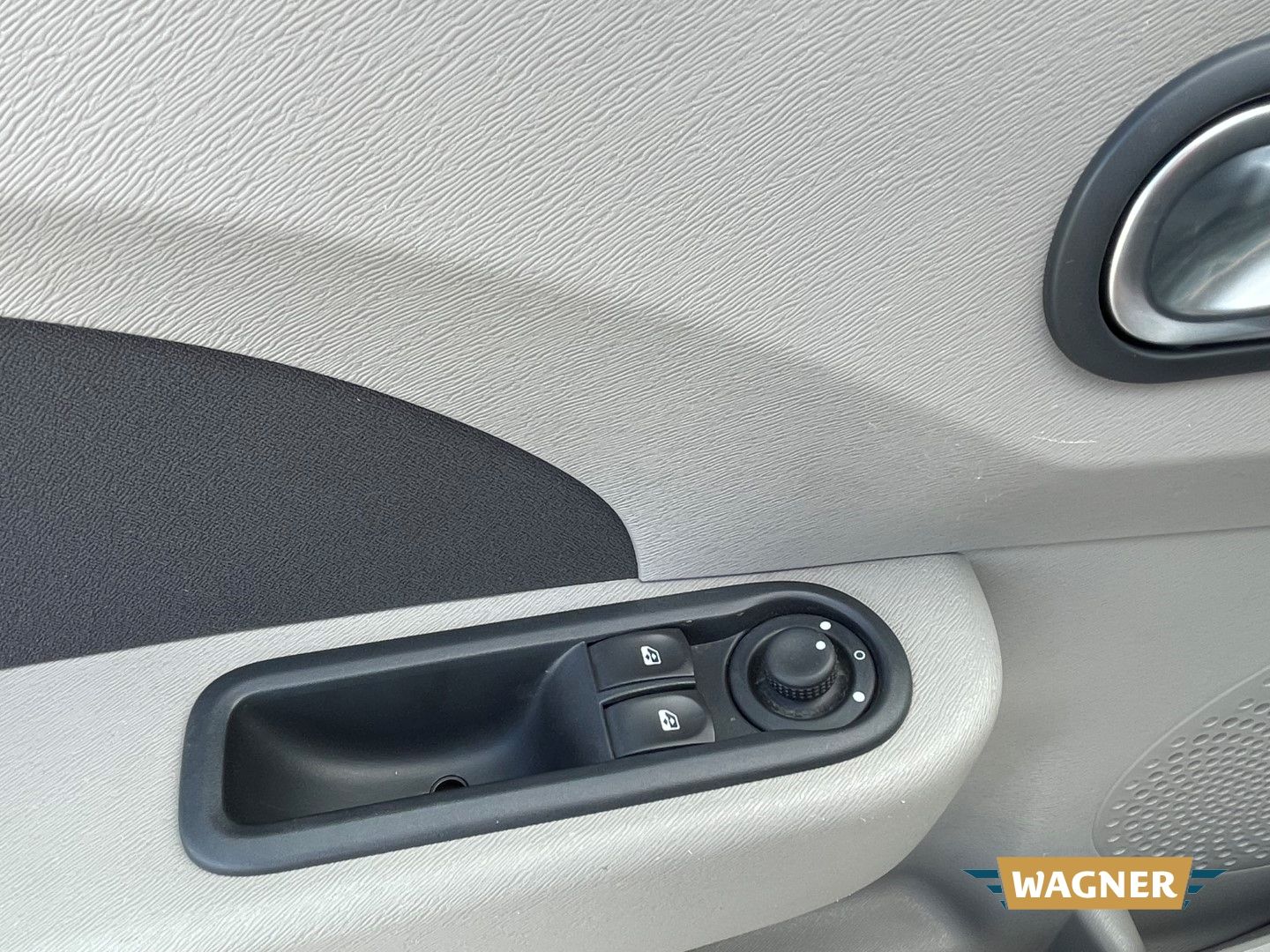 Fahrzeugabbildung Renault Twingo Dynamique 1.2 16V Klimaanlage