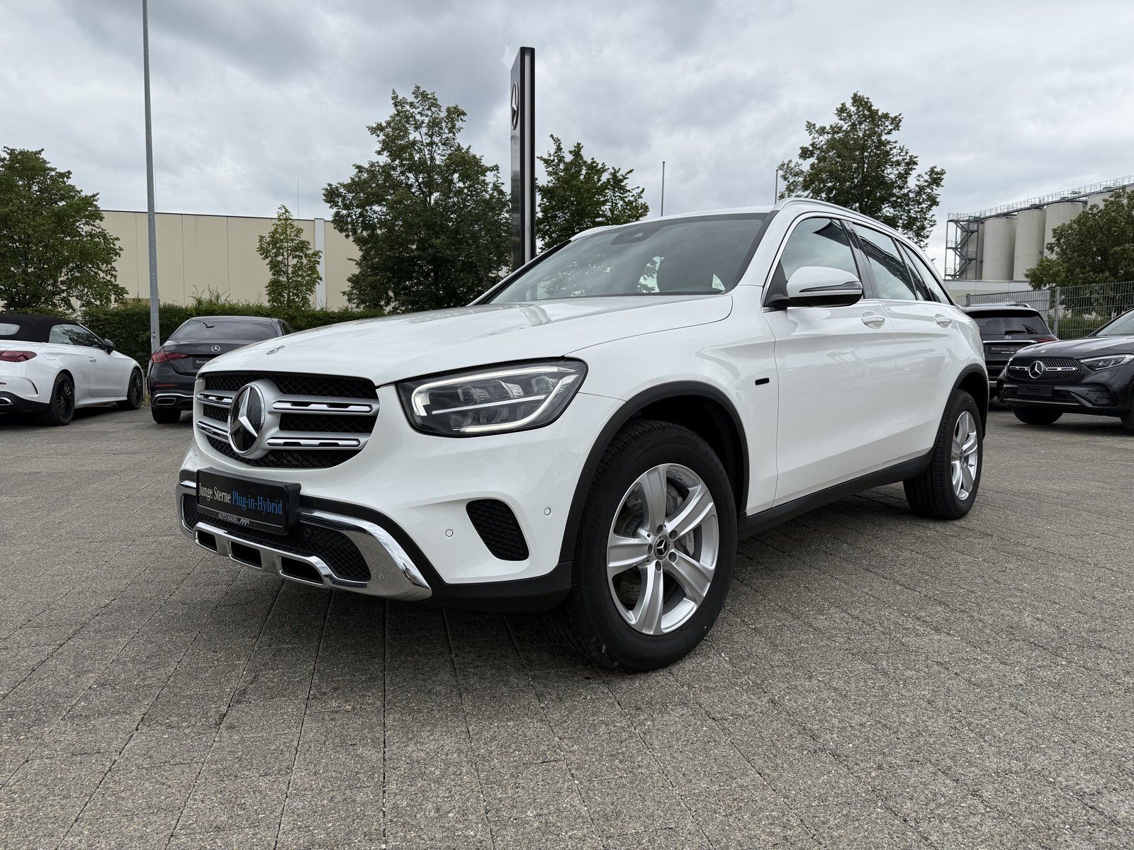 Mercedes-Benz GLC 300e Kamera Carplay Easy-P DAB SHZ Navi LED foto 2