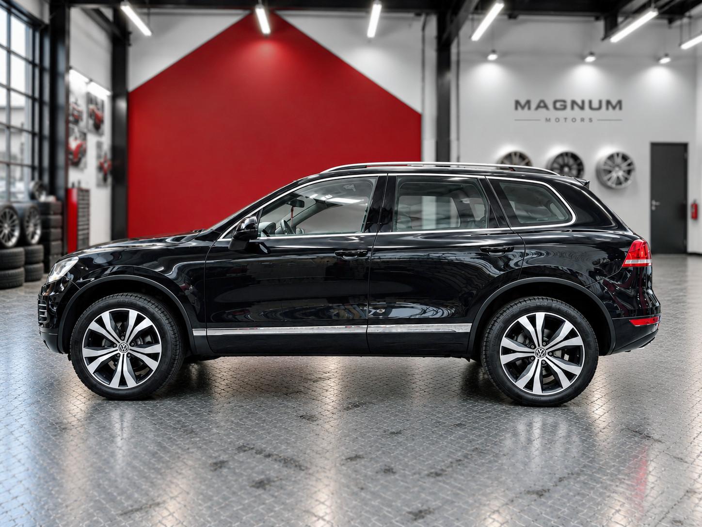 Volkswagen TOUAREG 3.0 TDi V6 EXCLUSIVE*Aut*Navi*Leder*AHK*