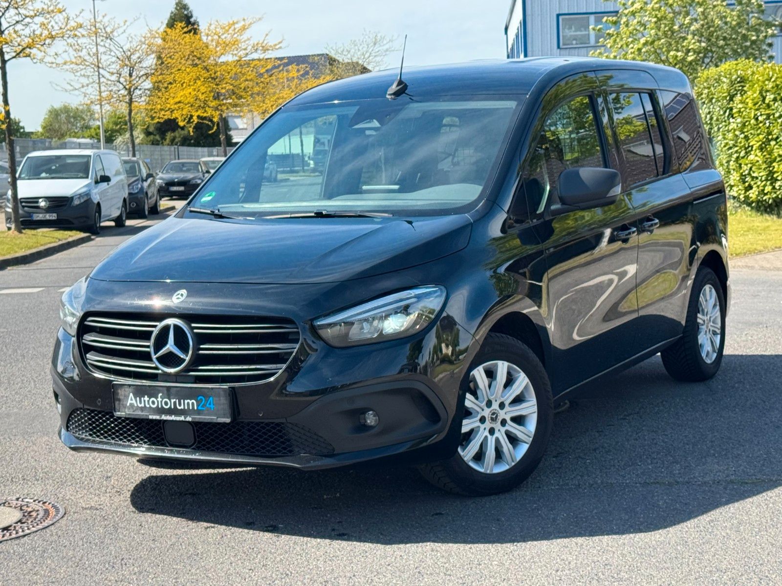 MERCEDES-BENZ Citan Kombi 112 CDI standard*Autom.*Navi*Xenon*