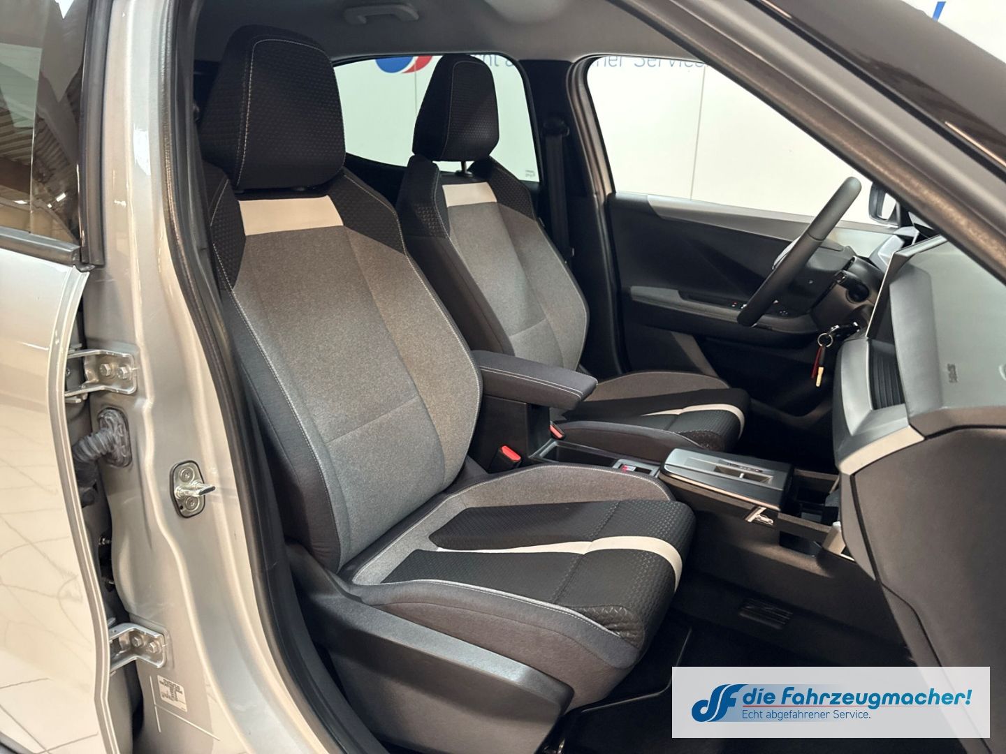 Fahrzeugabbildung Opel Frontera Electric GS 83 kW Navi Digitales Cockpi
