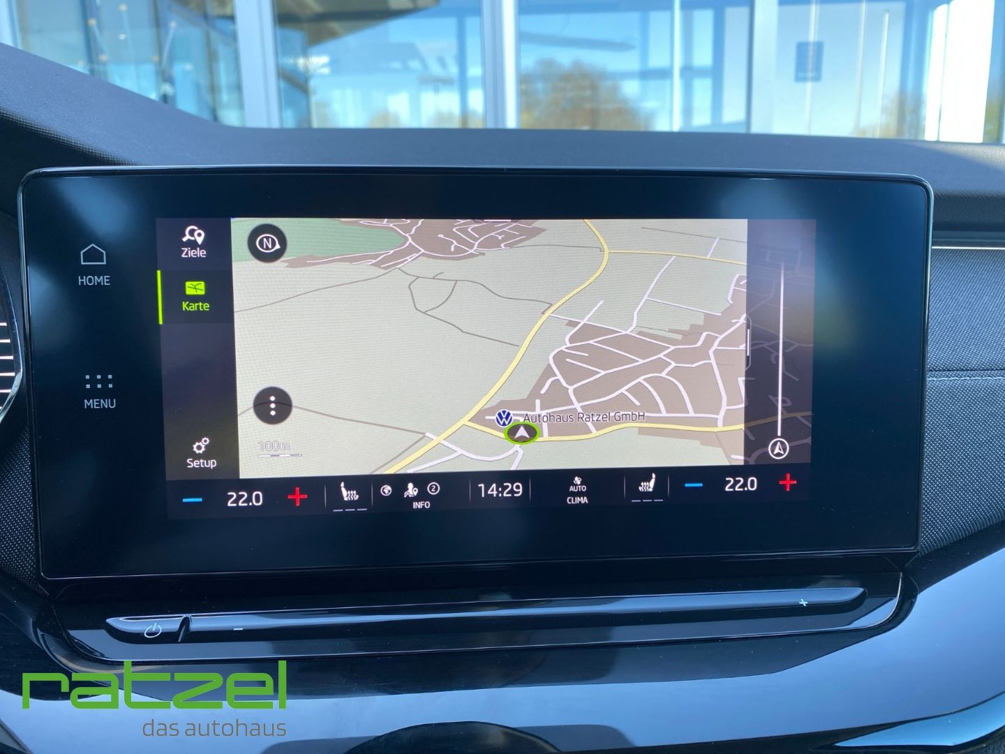 Fahrzeugabbildung SKODA Octavia e-TEC Combi Style 1.0 TSI Navi Digitales