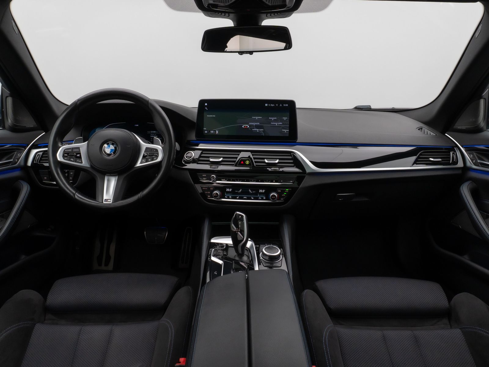 Fahrzeugabbildung BMW 530d M Sport Panorama Kamera Laser HUD DAB H/K