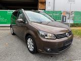 Volkswagen Touran Cup BM*Navi *SHZ*AHK*TÜVNEU* - Volkswagen Touran CUP mit Benzin-Antrieb