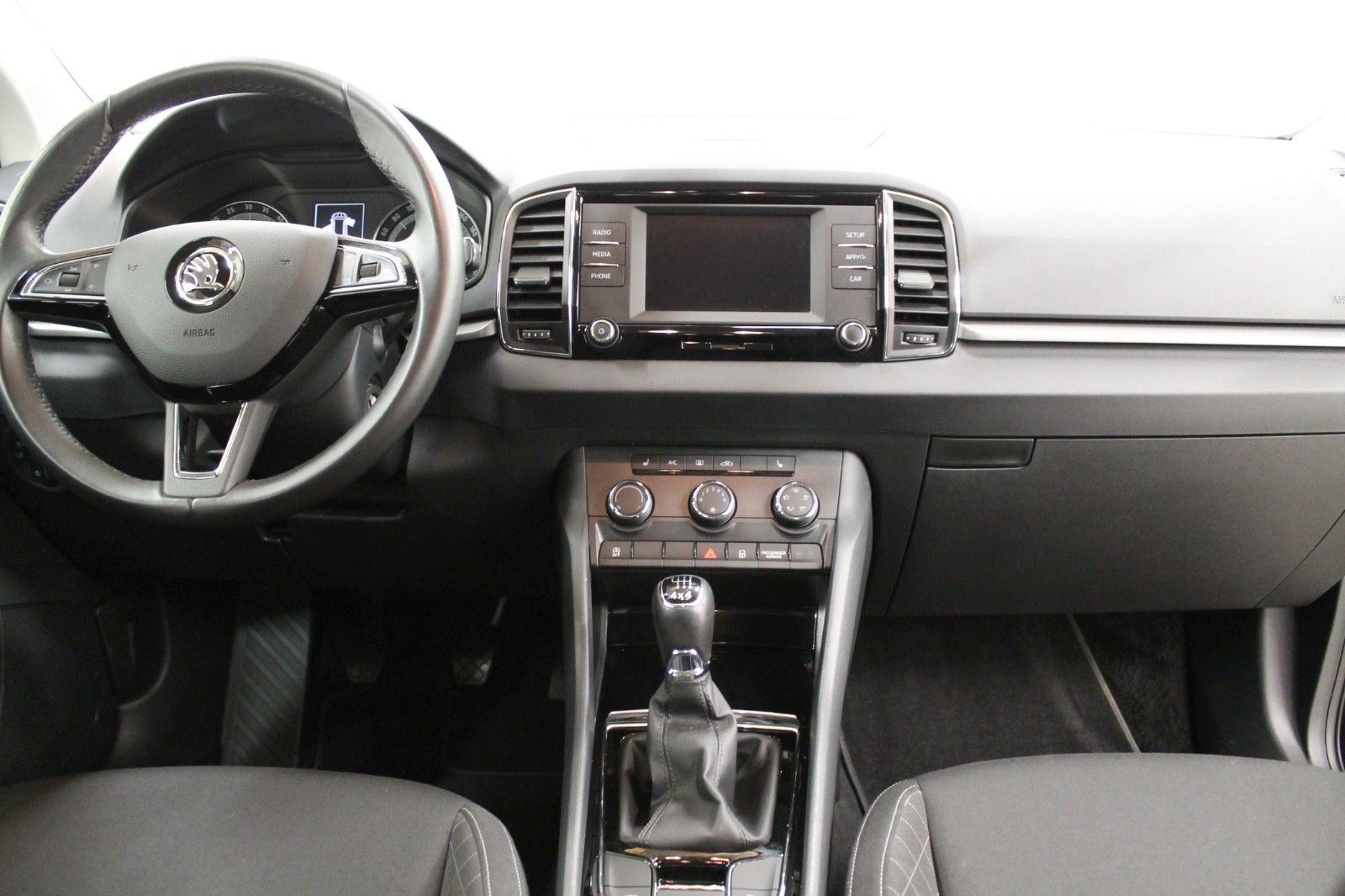 Fahrzeugabbildung SKODA Karoq Ambition 2.0 TDI 4x4 110 kW