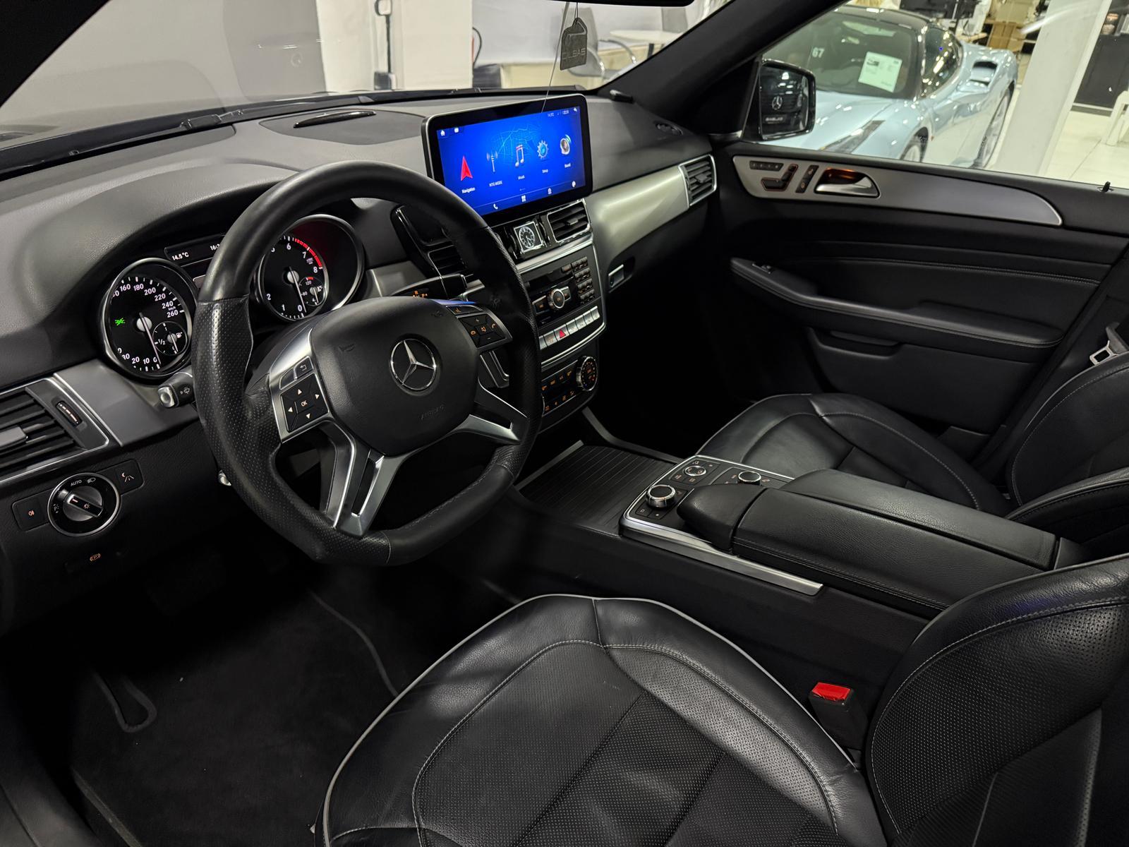 Mercedes-Benz ML 500 BE 4M 7G AMG-LINE*PANO*DISTR*360*AIR.*AHK