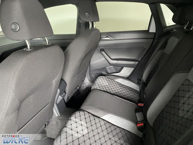 Polo 1.0 TSI DSG R-Line NAVI KLIMA REAR VIEW PAN