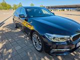 BMW 540d xDrive A - - blaue BMW 540