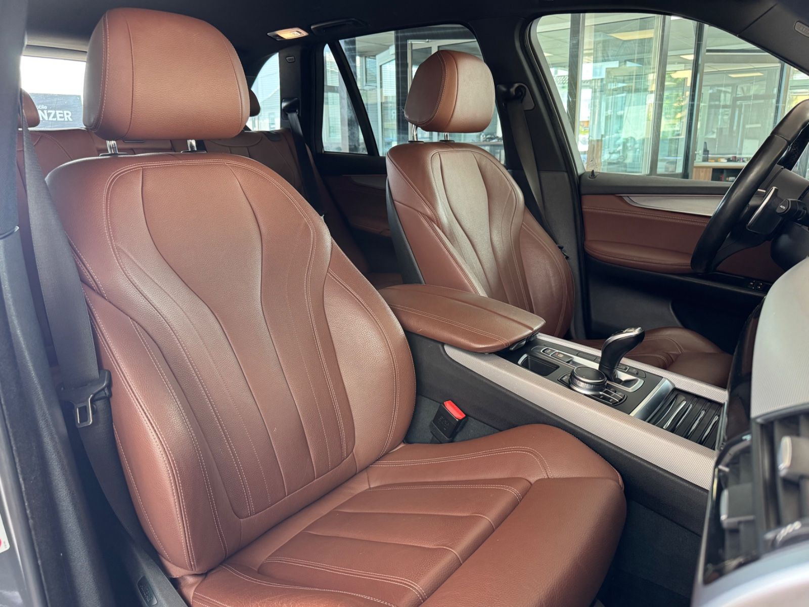 Fahrzeugabbildung BMW X5 sDrive 25 d/M-Paket/Leder/AHK/R-Cam/Xenon/SHZ