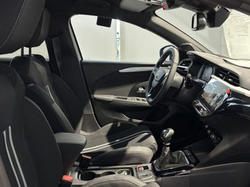 Fotografie 6 des Opel Corsa 1.2 Direct Injection Turbo GS (F)