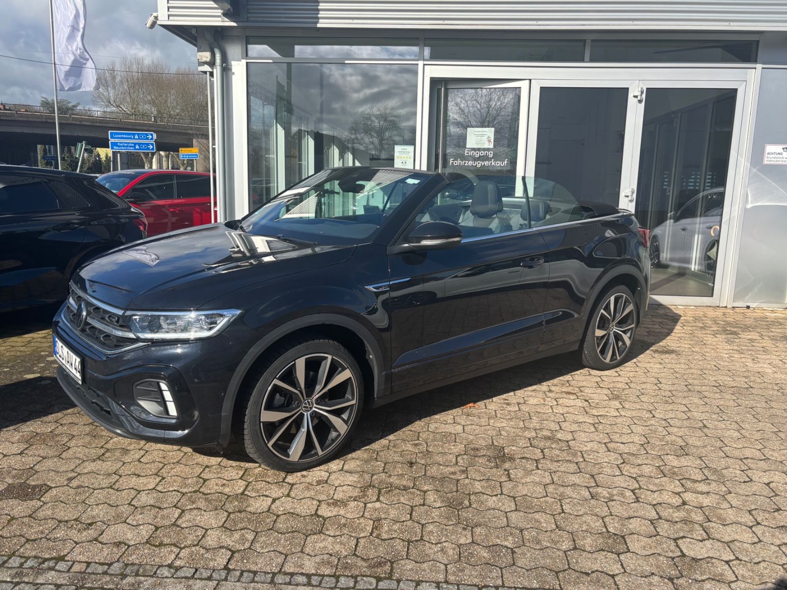 Fahrzeugabbildung Volkswagen T-Roc Cabriolet R-Line 1.5TSI DSG KAM SHZ ACC