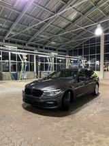 BMW 540i xDrive Touring Sport Line - BMW 540 in Hannover