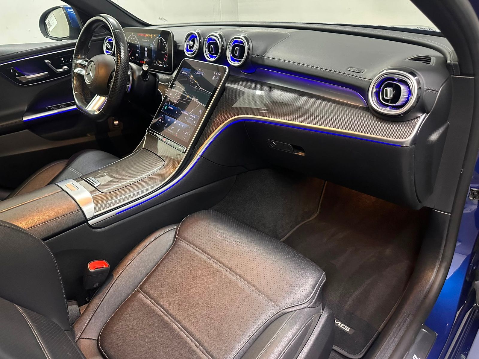 Fahrzeugabbildung Mercedes-Benz C 300 de T *AMG-LINE*MASSAGE*AHK*360*KEYGO*PANO