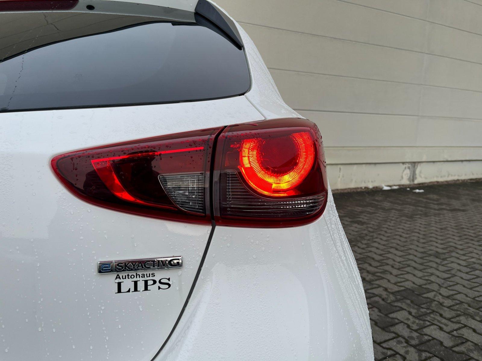 Mazda 2 1.5i HOMURA 90 | LED | PDC |
