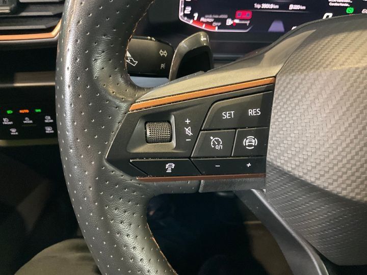 Fahrzeugabbildung CUPRA Formentor TSI DSG *Cam*LED*PDC*Sitzhzg*App-Conn*