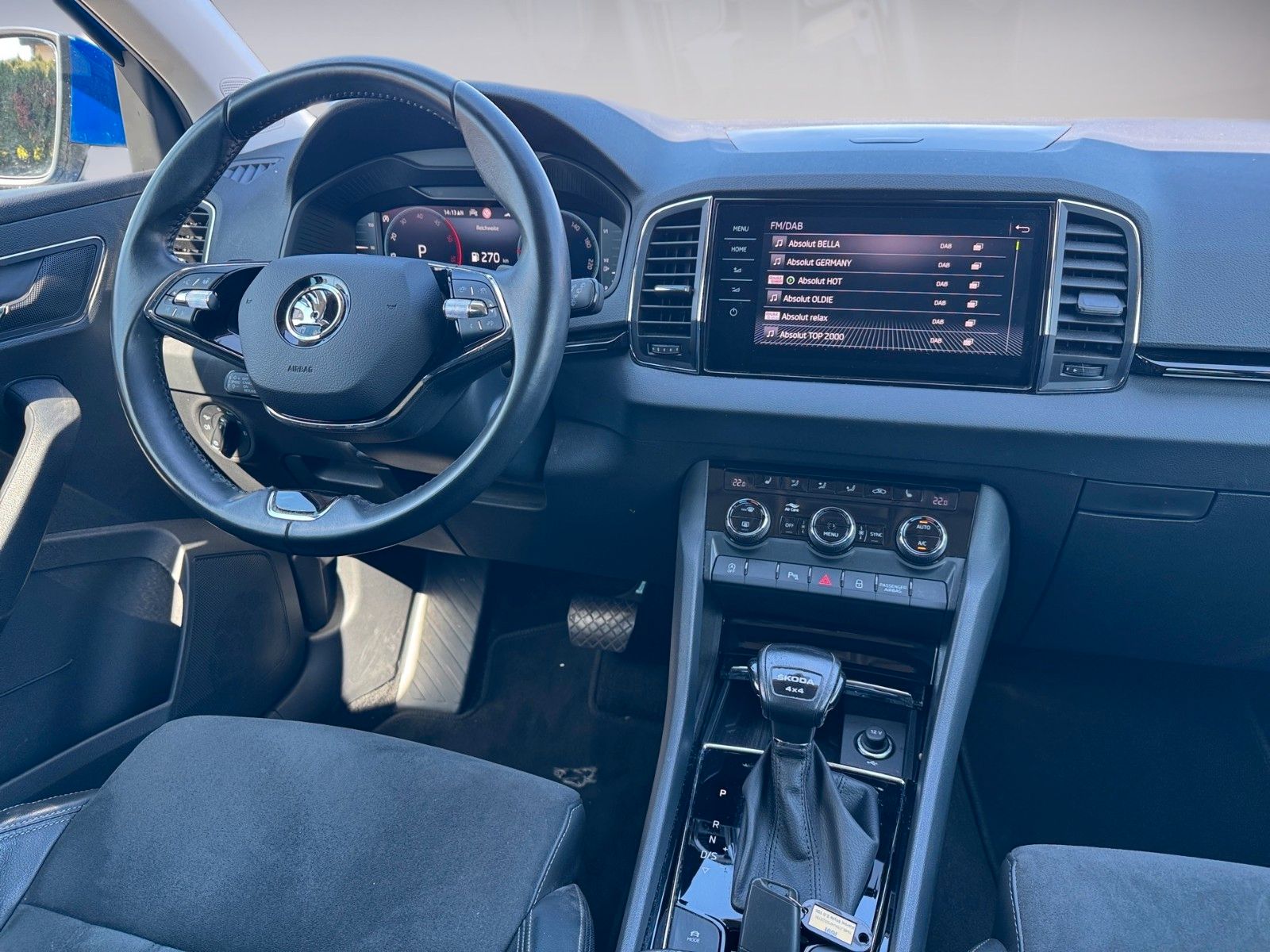 Fahrzeugabbildung SKODA Karoq 2.0l TDI DSG 4x4 STYLE