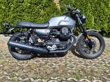 Moto Guzzi V7 III Rough, 11Tkm, Schönwetterfahrzeug - Offers