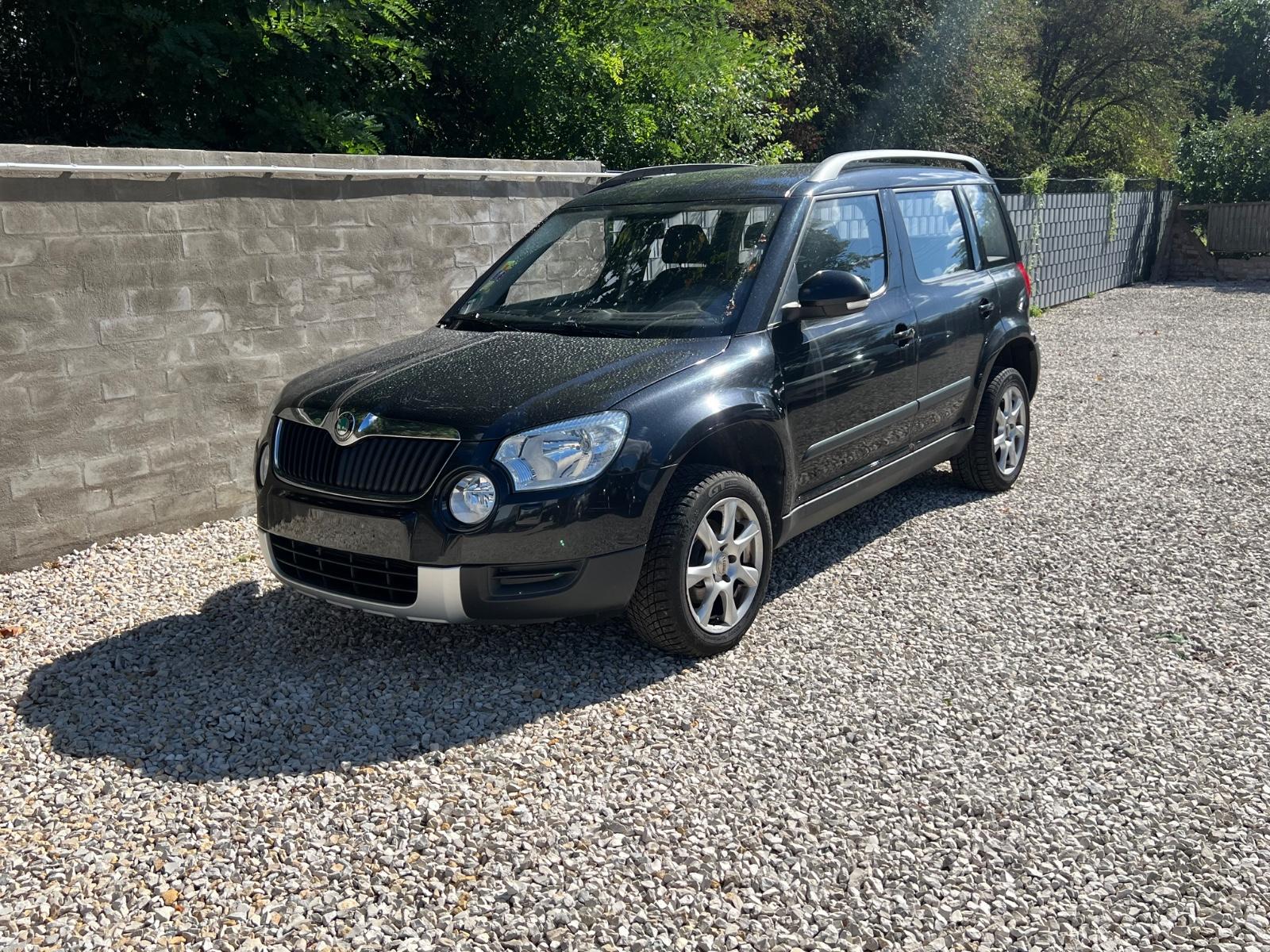 Skoda Yeti 2012 — interior