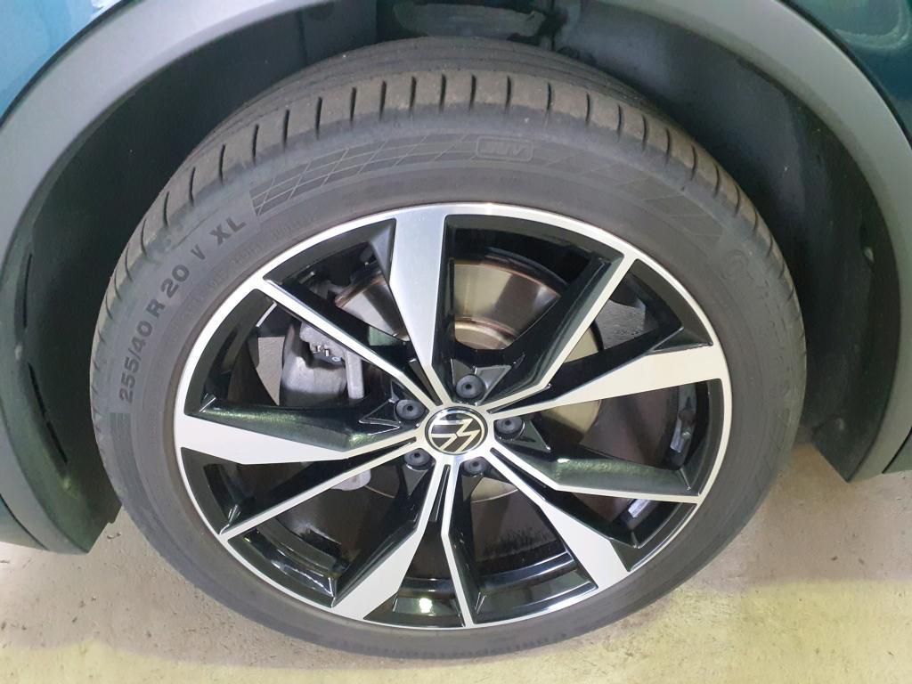 Volkswagen Tiguan R-Line 4Motion 2.0 TSI 180kW 7-Gang DSG 4