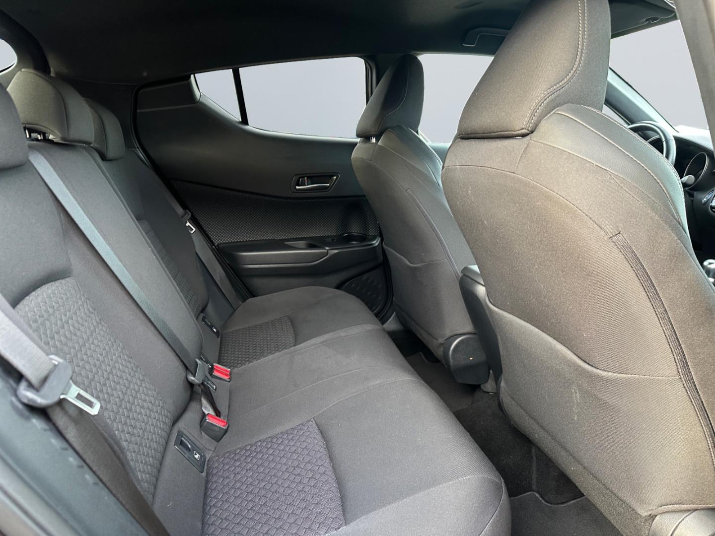 Toyota C-HR 2.0 Hybrid Team D *LED*ACC*CarPlay*CAM*SHZ*