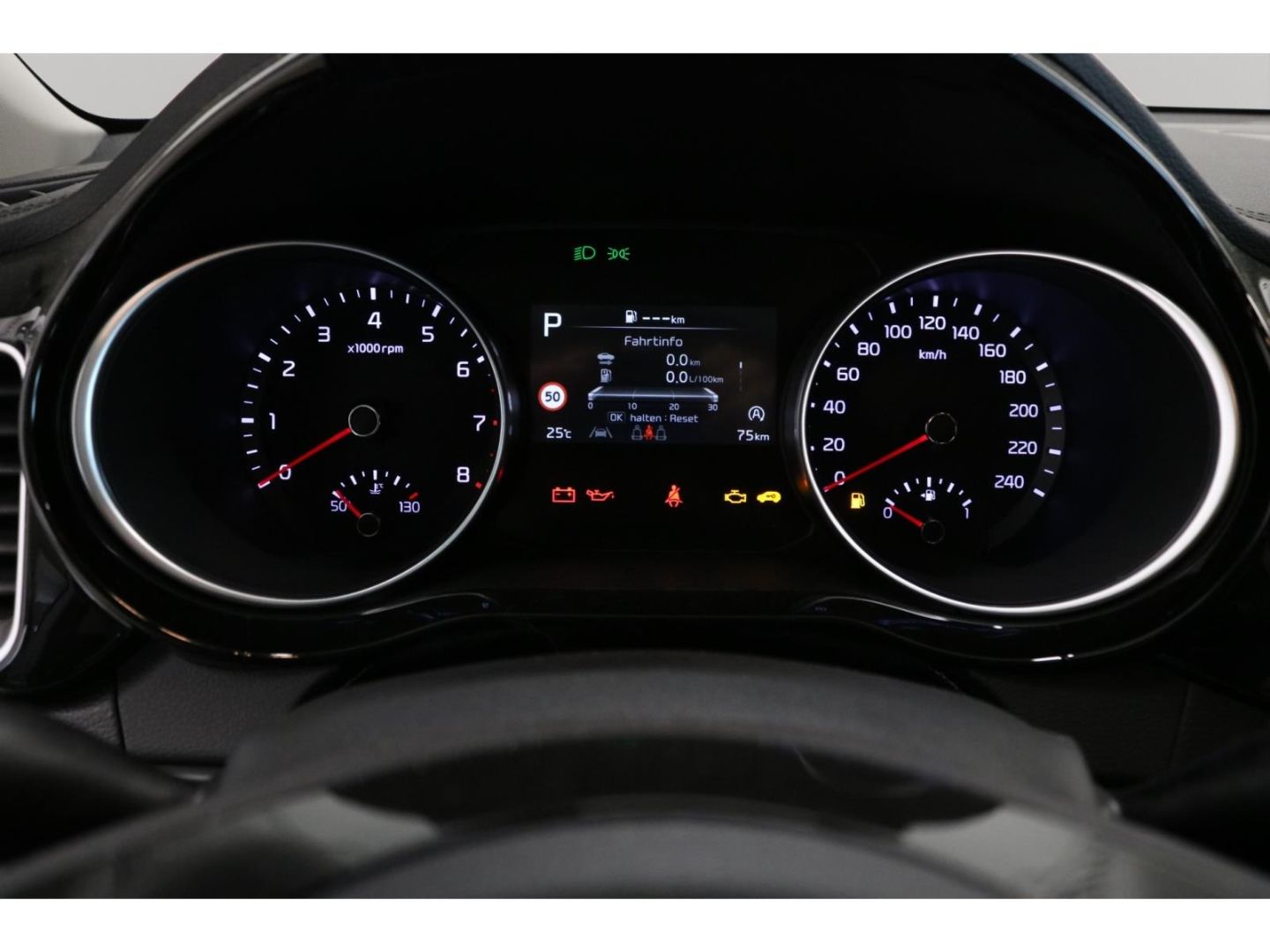 Fahrzeugabbildung Kia Ceed Spirit 1,5 Automatik Kamera Navi SHZ Tempom