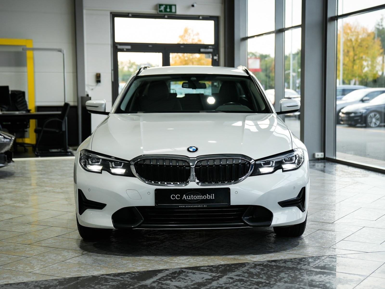 BMW 320d xDrive Touring Sport Line