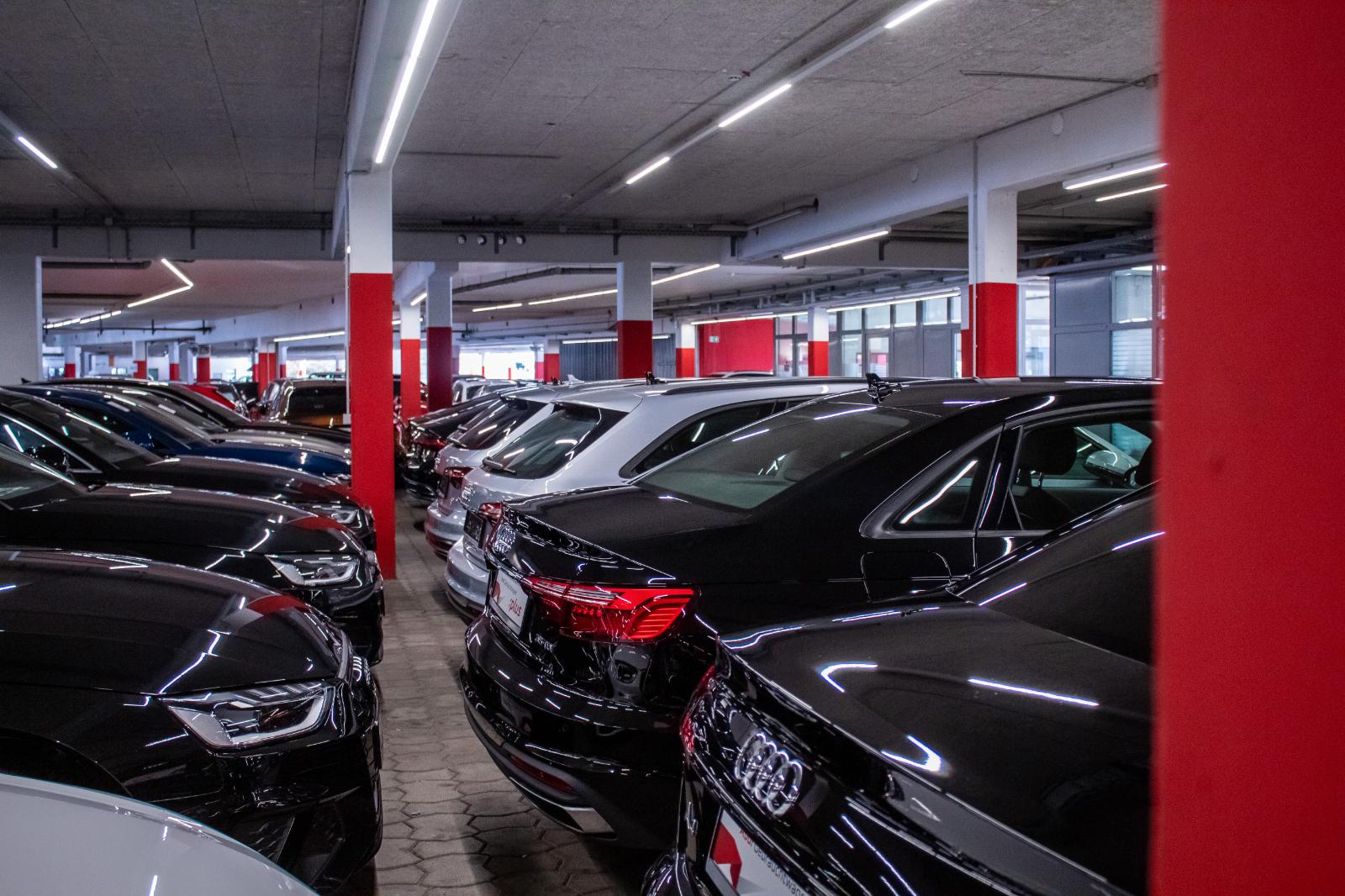 showroom-image-top