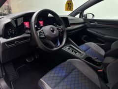 VW Golf R Variant 4Motion 320 PS  IQ.Light