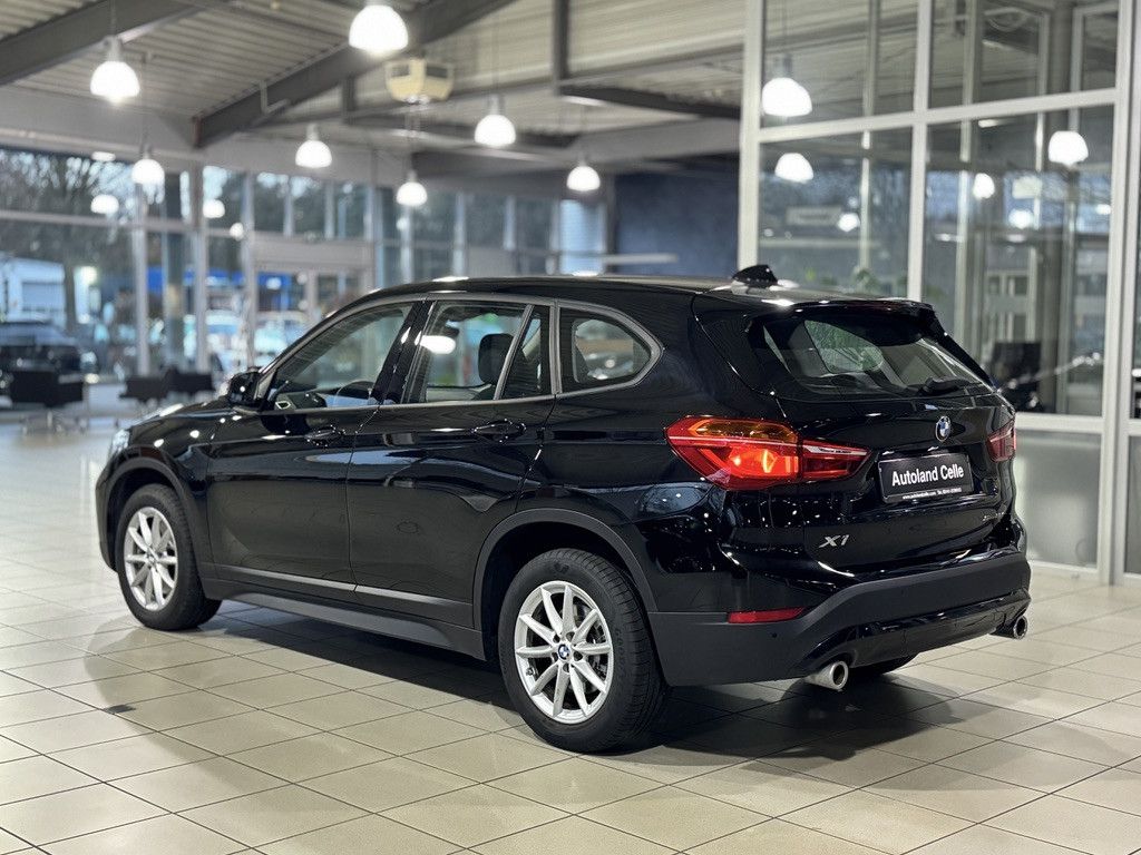 Fahrzeugabbildung BMW X1 sD20i DAB Parkassistent Geschwindigkeitsreg.