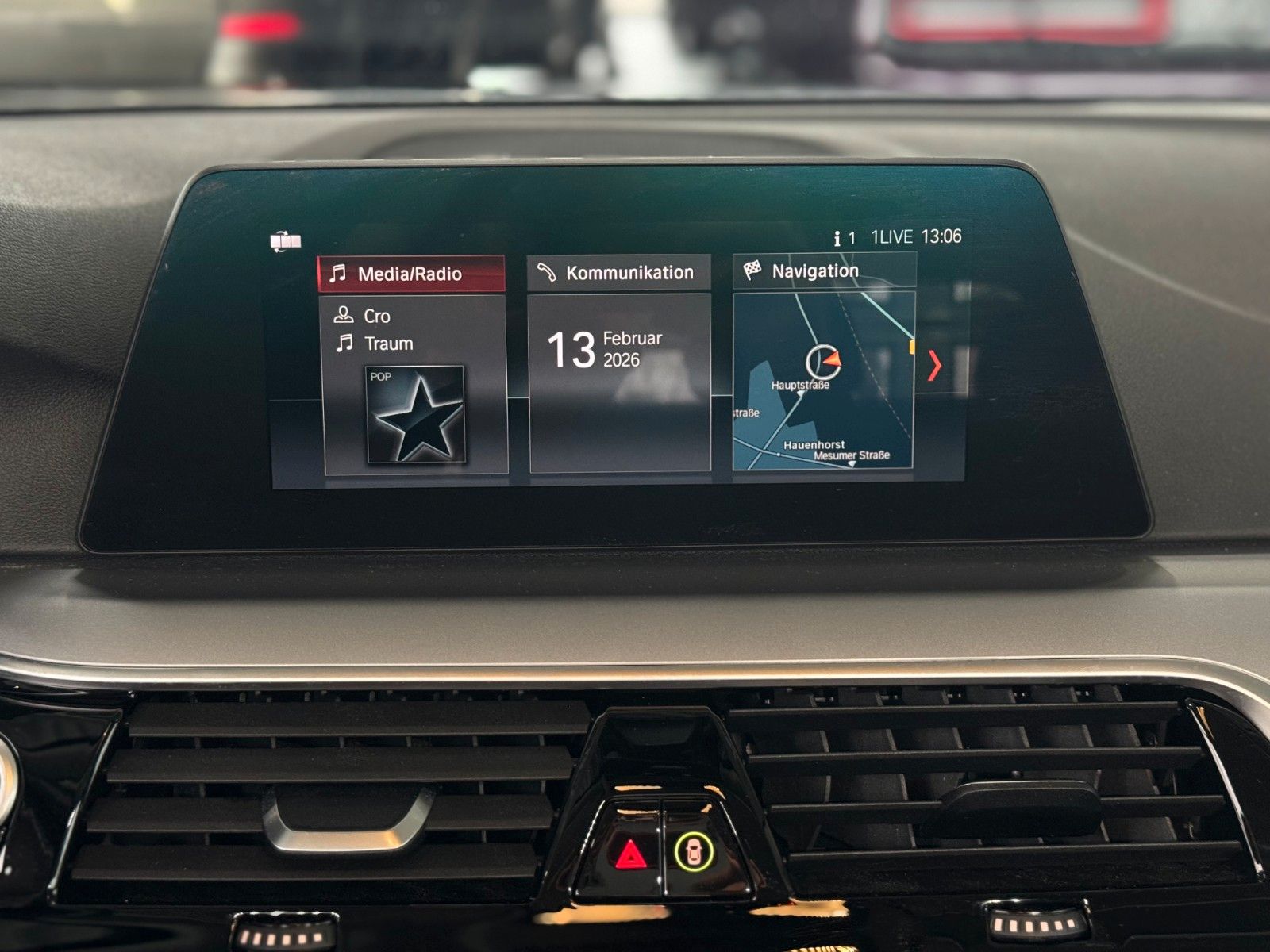 Fahrzeugabbildung BMW 520 d Touring "Business-P. Navi Connected Plus"