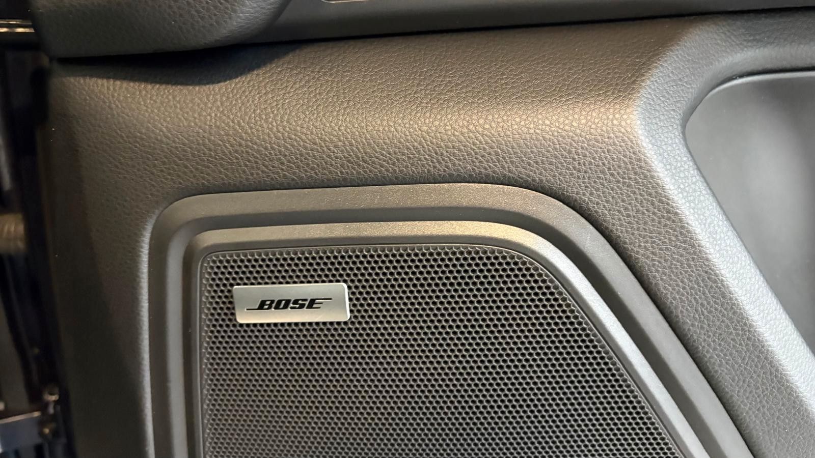 Fahrzeugabbildung Porsche Macan S Diesel/Panodach/21 Zoll Turbo/