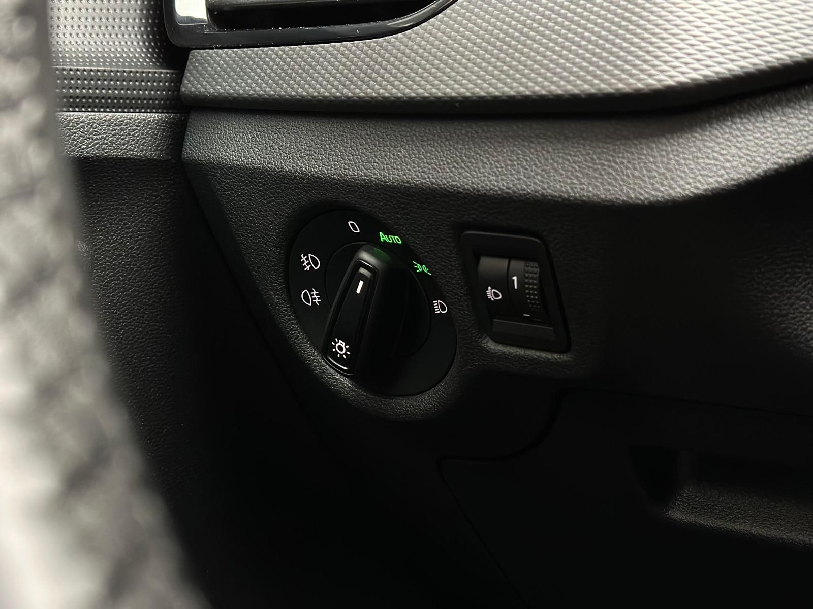 SKODA Scala 1.0TSI AMBITION* LED#PDC#SHZ#TEMP#SPUR#DAB - Image 18