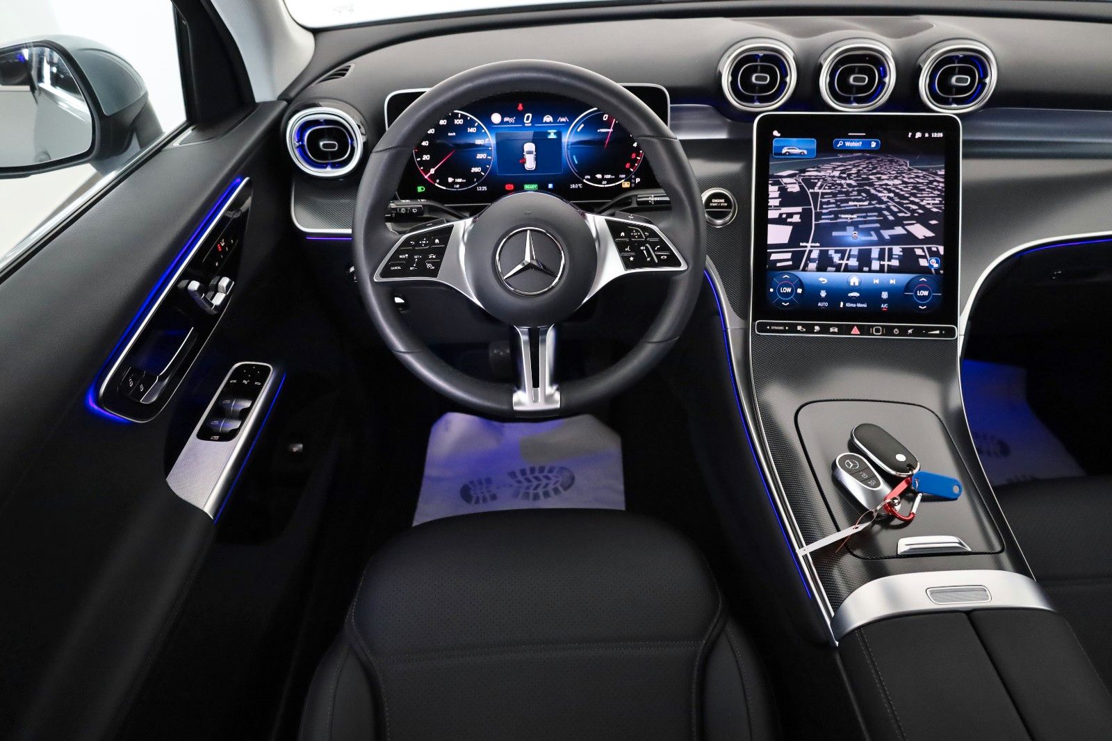 Fahrzeugabbildung Mercedes-Benz GLC 300 de 4M Avantgarde,Leder,Navi,360°,AHK,+WR
