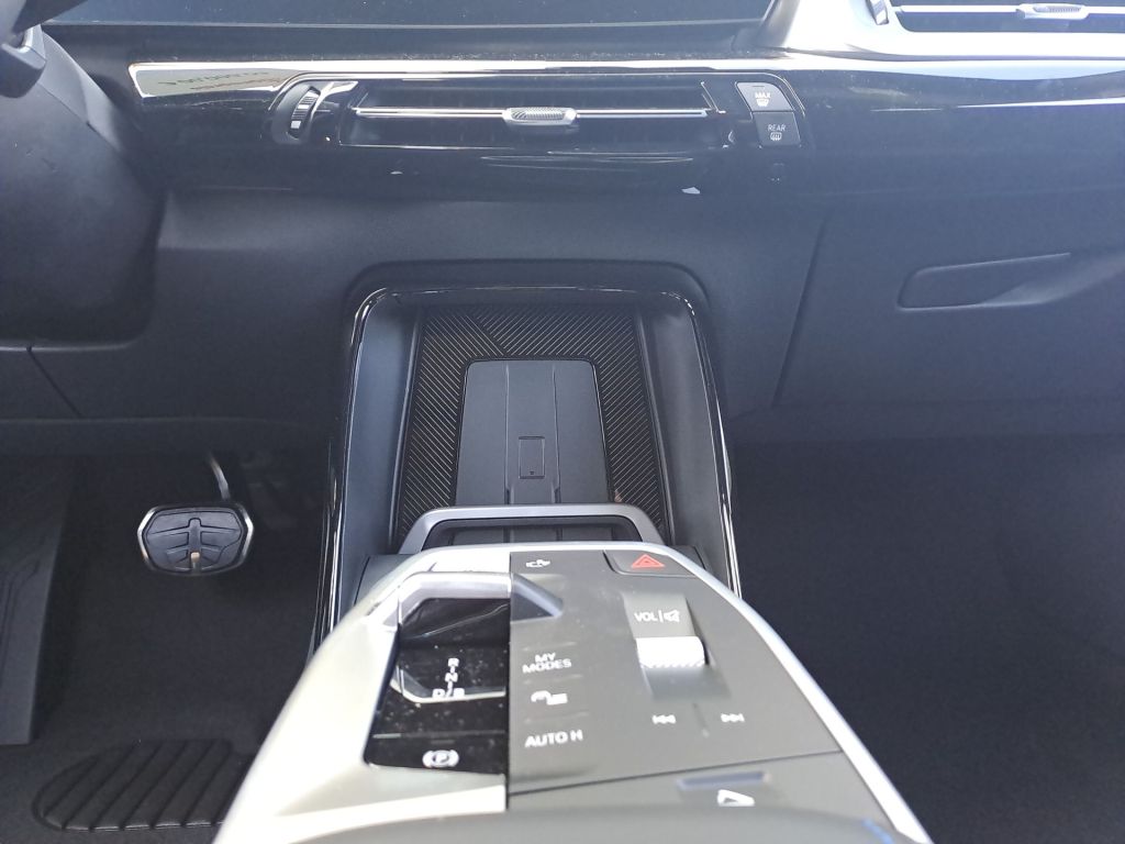 BMW iX2 - Bild 15