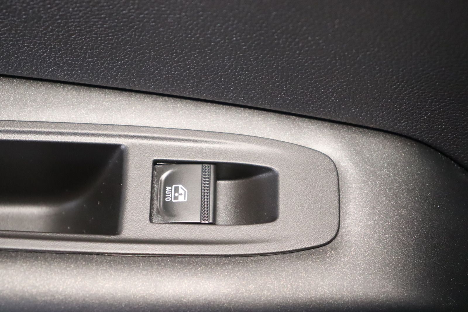 Fahrzeugabbildung Renault Captur II E-Tech Hybrid  * Service neu