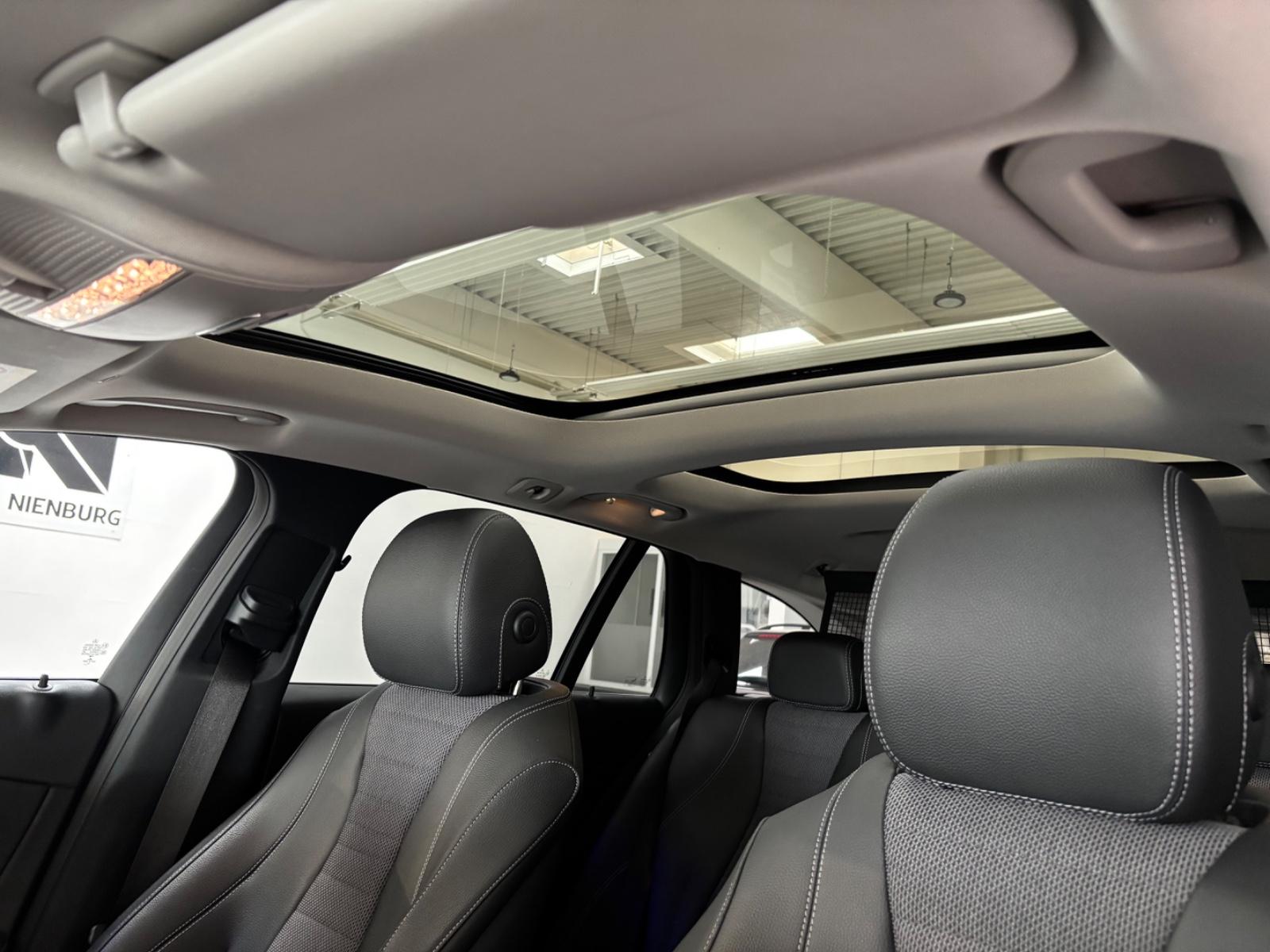 Mercedes-Benz E 220d Automatik,Scheckheft,Burmester,AHK,Navi