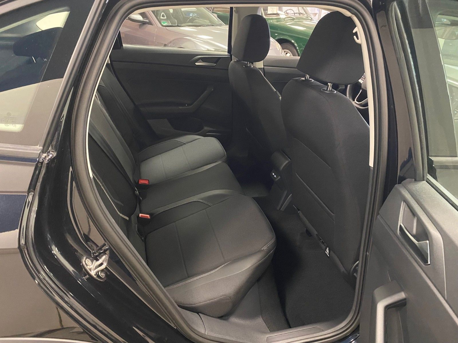 Fahrzeugabbildung Volkswagen Taigo 1.0 TSI STYLE+PDC+IQ.DRIVE++MATRIX+17"ALU+