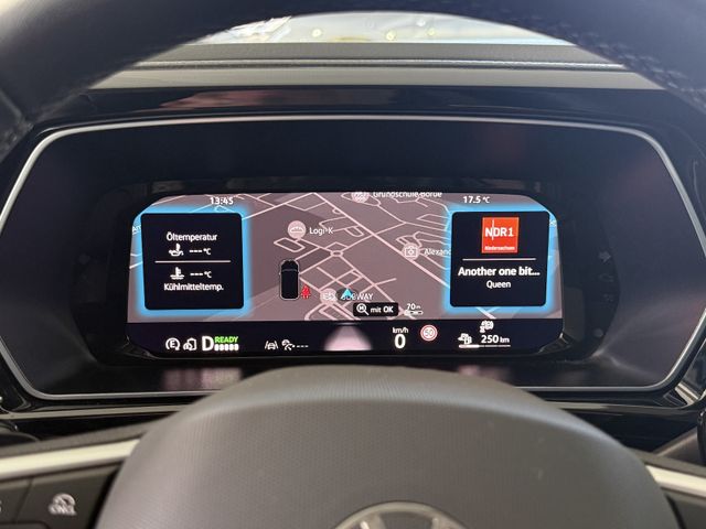 Volkswagen Caddy Maxi eHYBRID DSG STYLE ACC KAM 7SITZ AHK