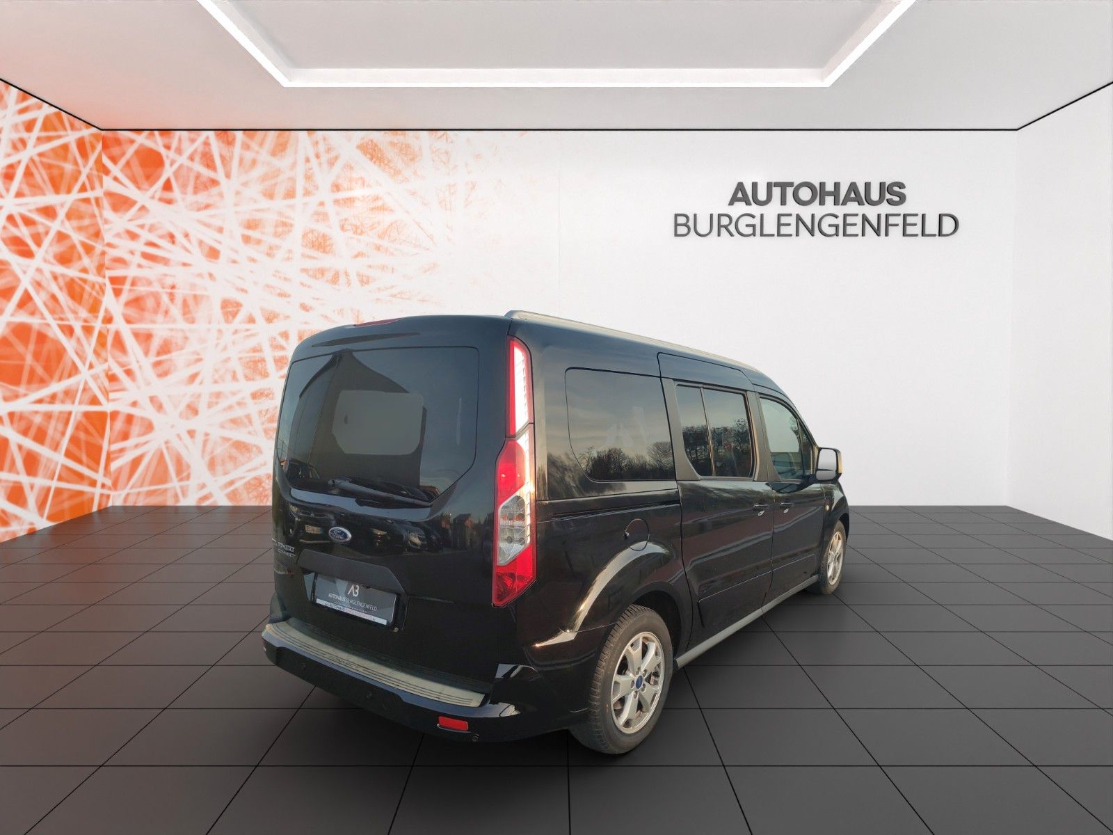 Fahrzeugabbildung Ford Connect Titanium ! Pano.dach ! beh. WSS ! Kamera